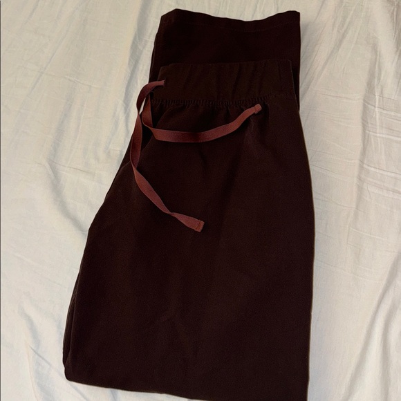 Women's espresso high waisted Livingston - petite scrub pants - Picture 3 of 9